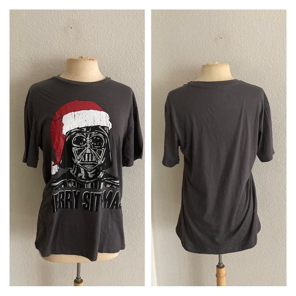 Star Wars “Merry Sithmas” tee
